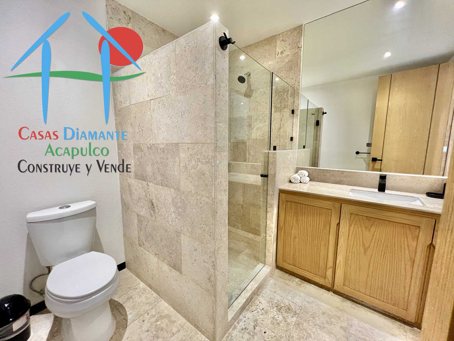 Ocean Front 603 - Baño completo 1